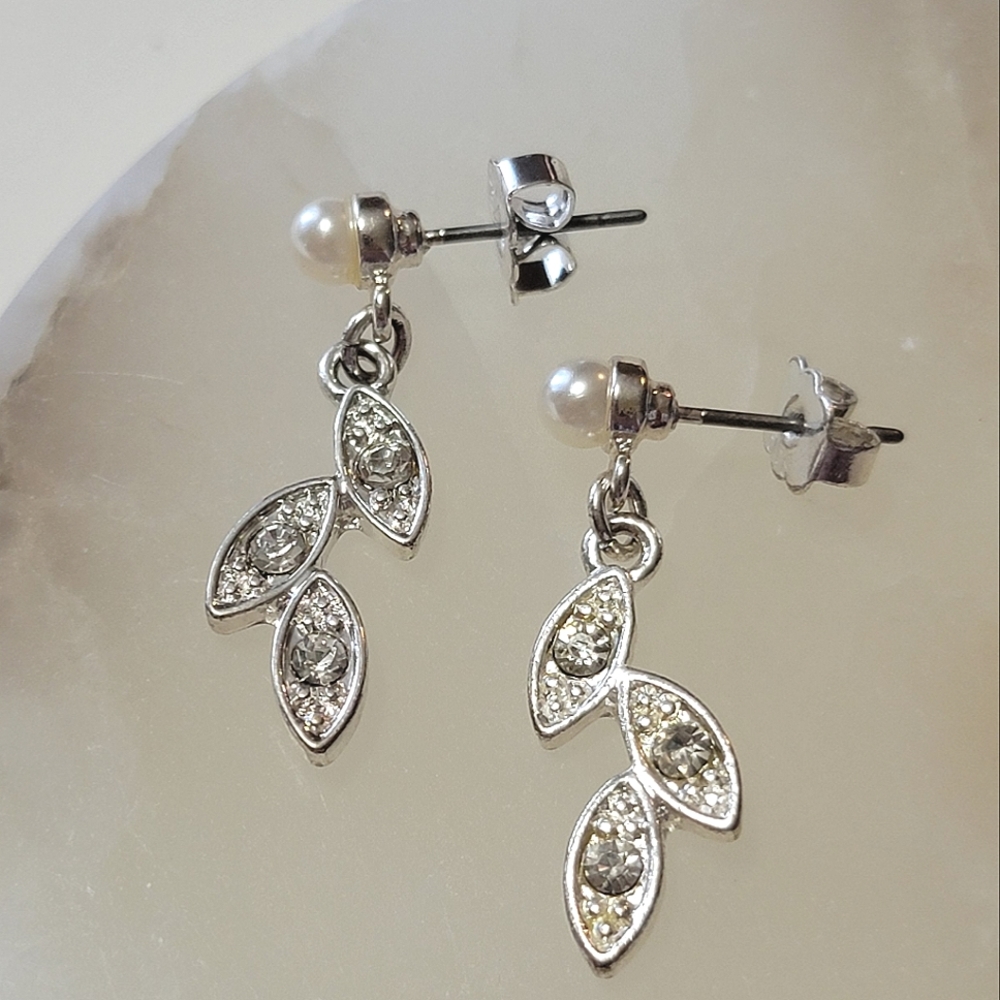 Marquise Leaves Pearlesque Earrings Avon Silver Tone Faux Pearl and Diamond
